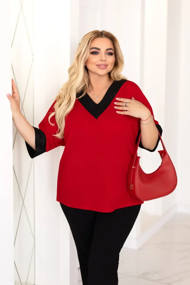 Set with a triangle neckline – Image 4